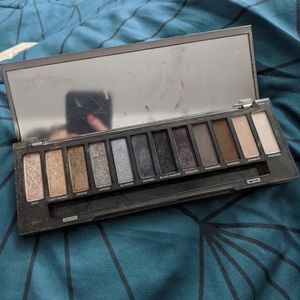 Urban Decay Naked Smoky palette